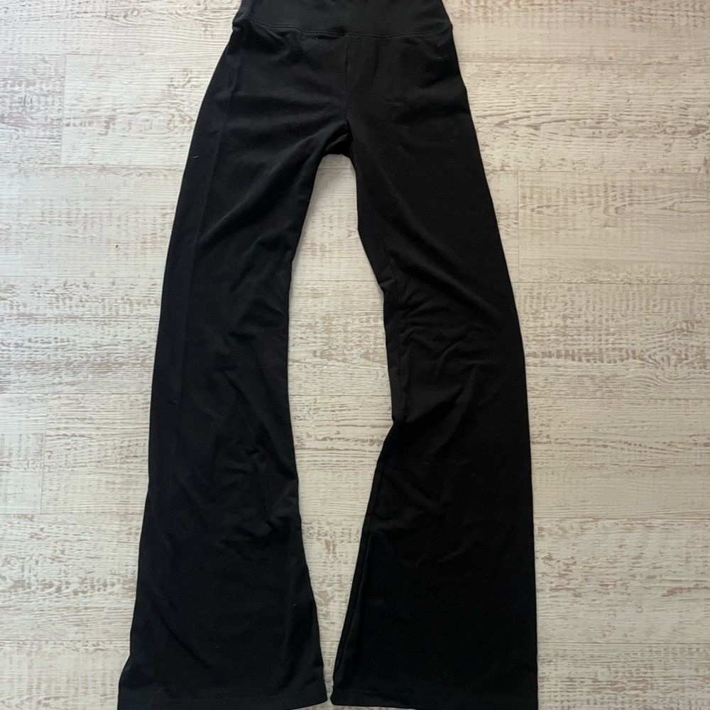 Black Flared Aerie Yoga Pants